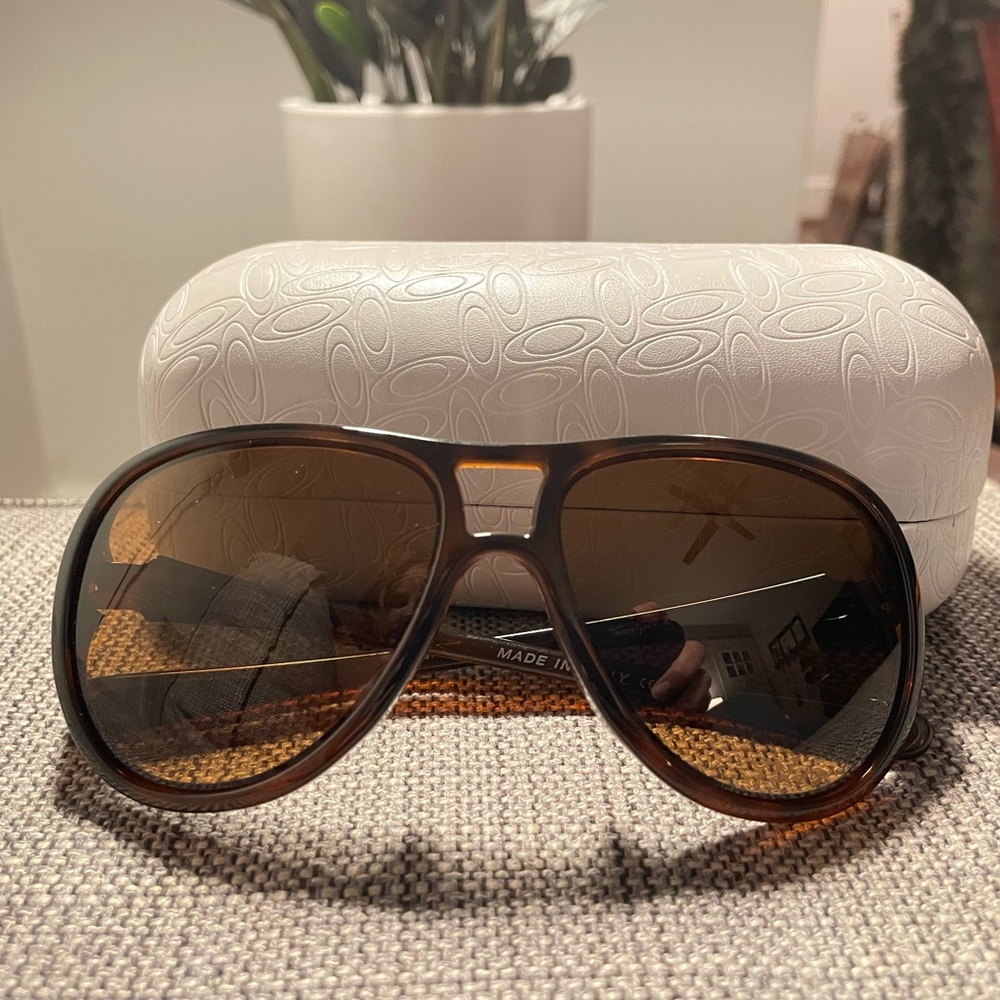 Womens Oakley Aviators